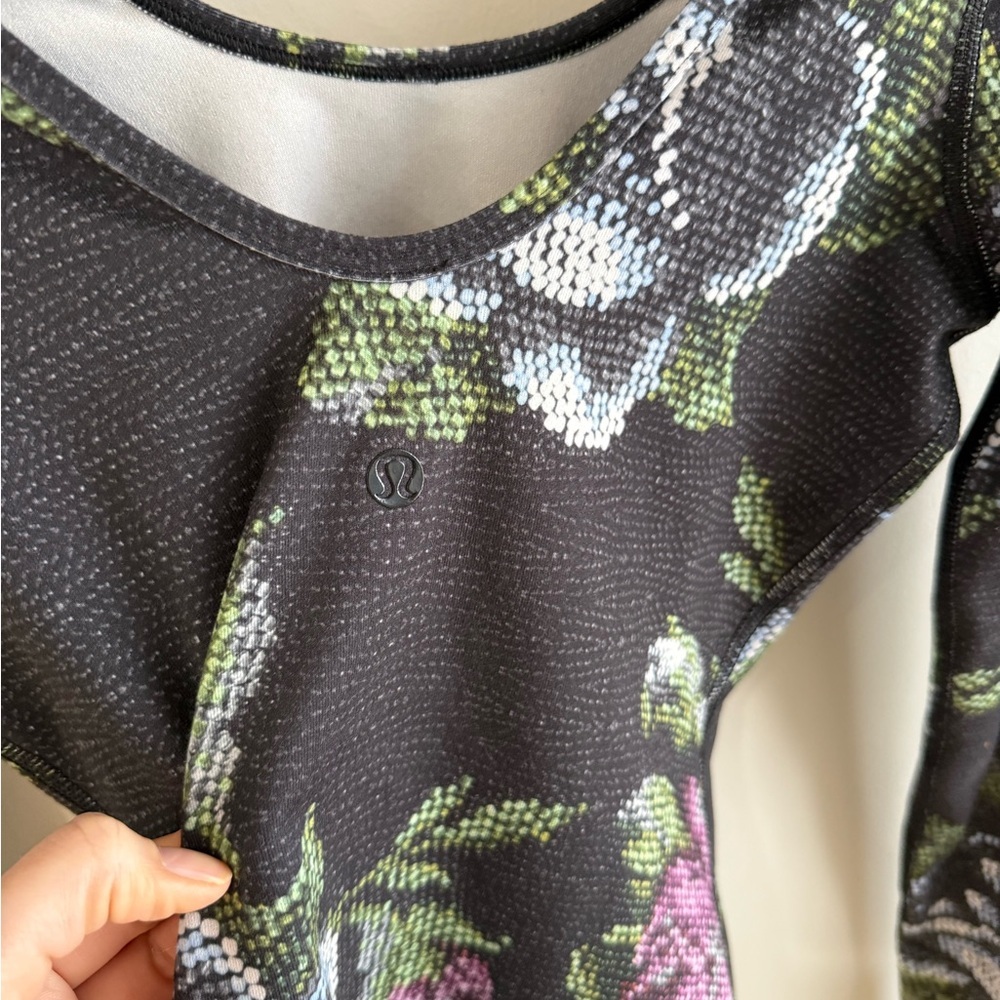 Lululemon Scoop Back Long Sleeve - Garden Party Smooth Multi Print - Size 4 - Picture 12 of 12